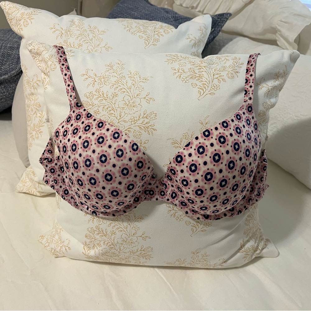 Great Condition 34DD VS Bra